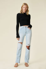 Load image into Gallery viewer, Distressed Wide Leg Jeans
