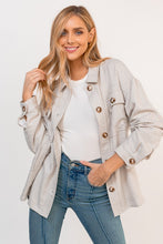 Load image into Gallery viewer, Pocket Detail Oversized Jacket
