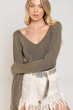 Load image into Gallery viewer, Studded Ribbed V-Neck Top
