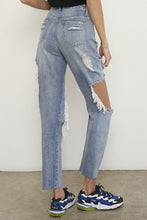 Load image into Gallery viewer, High Rise Destroyed Boyfriend Cute Jeans
