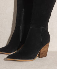 Load image into Gallery viewer, Clara - Knee-High Western Boots
