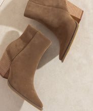 Load image into Gallery viewer, Sonia - Western Ankle Boots
