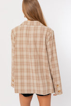 Load image into Gallery viewer, Oversized Plaid Jacket
