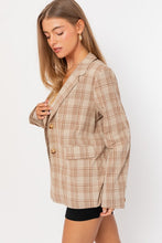 Load image into Gallery viewer, Oversized Plaid Jacket
