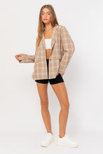 Load image into Gallery viewer, Oversized Plaid Jacket

