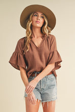 Load image into Gallery viewer, Tes 3/4 Sleeve Ruffle Top
