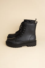 Load image into Gallery viewer, Epsom Lace-Up Boots

